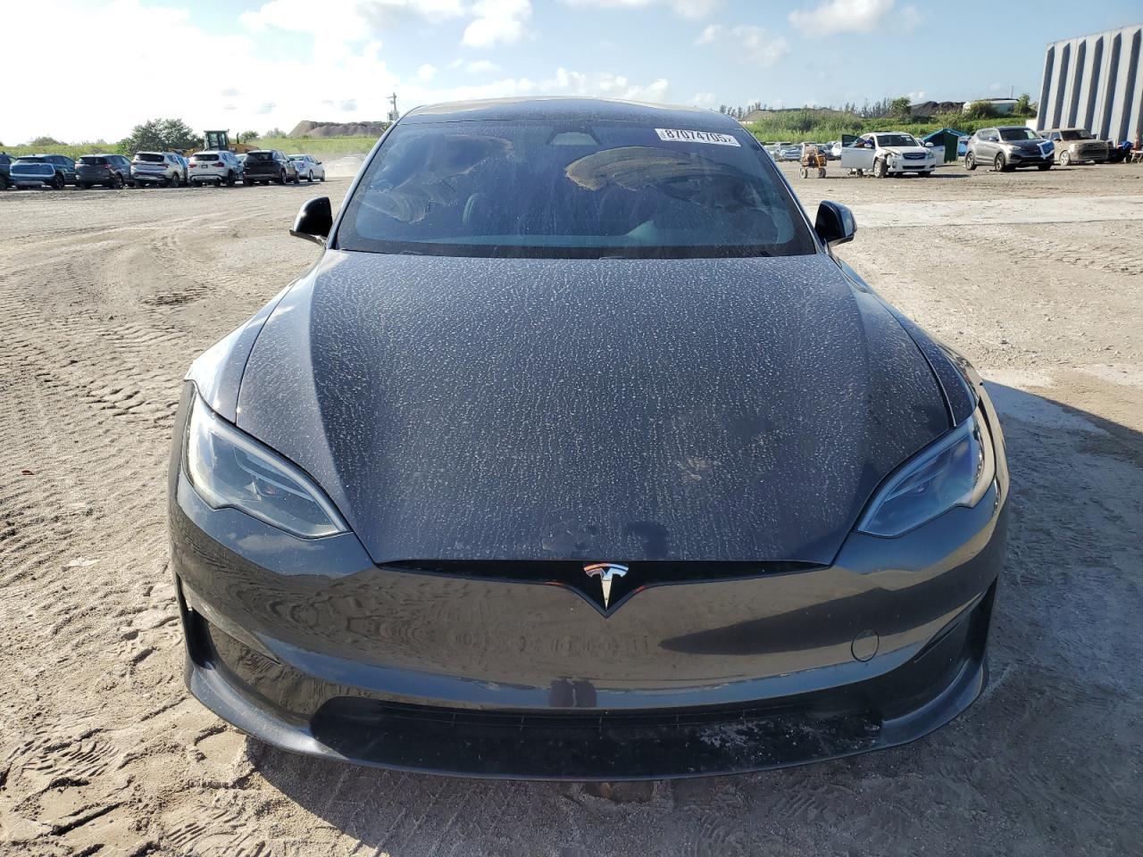TESLA MODEL S