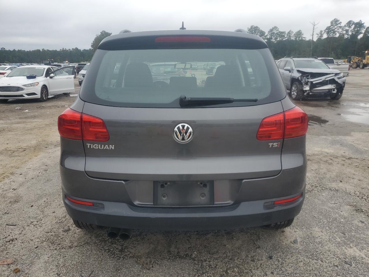 VOLKSWAGEN TIGUAN S