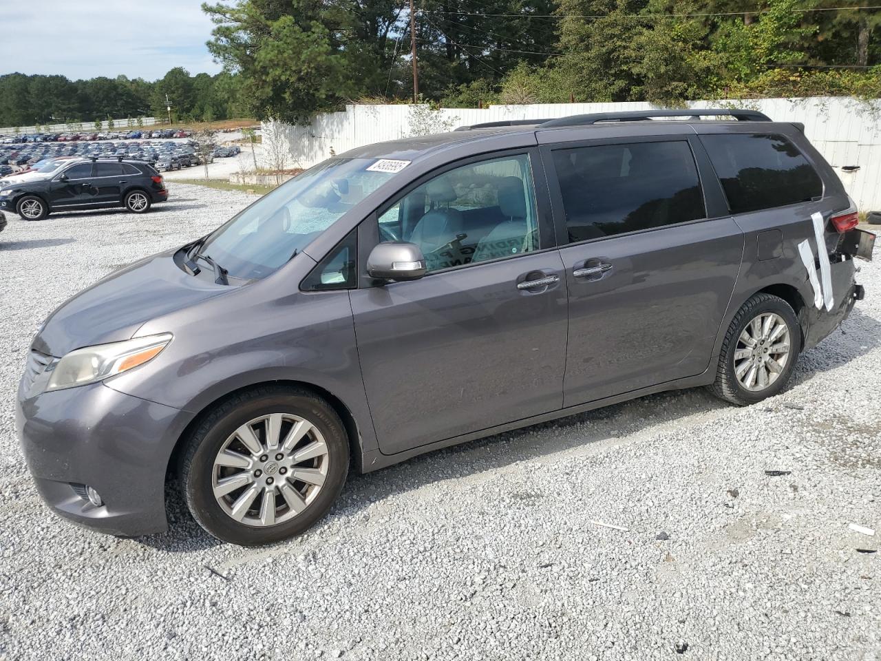TOYOTA SIENNA XLE
