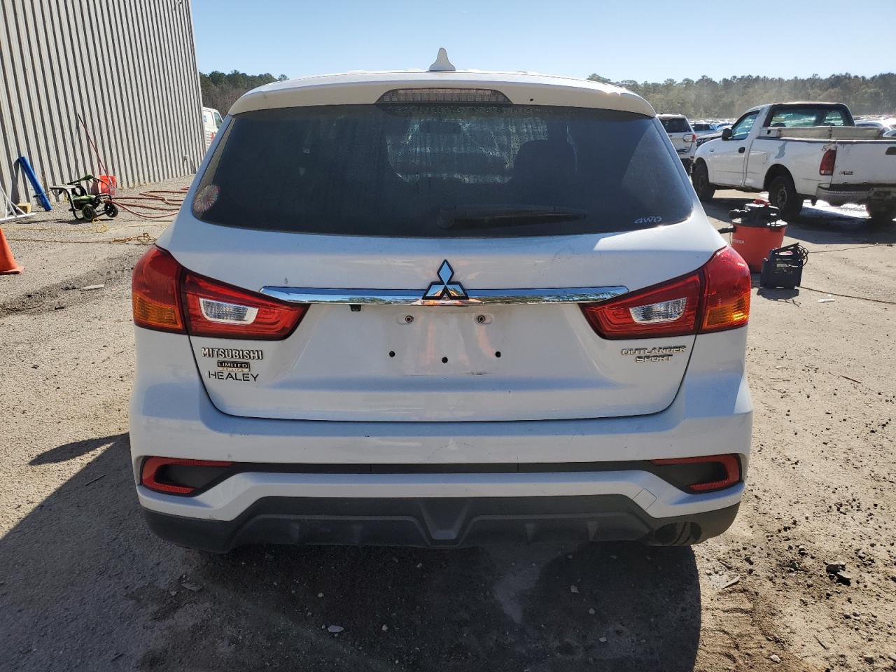 Lot #3317814086 2018 MITSUBISHI OUTLANDER