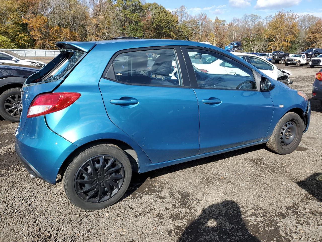 MAZDA 2