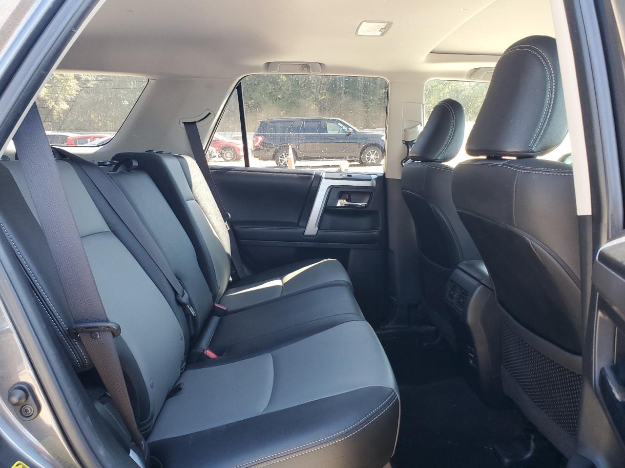 TOYOTA 4RUNNER SR5/SR5 PREMIUM