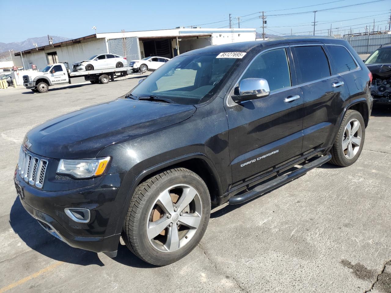  Salvage Jeep Grand Cherokee