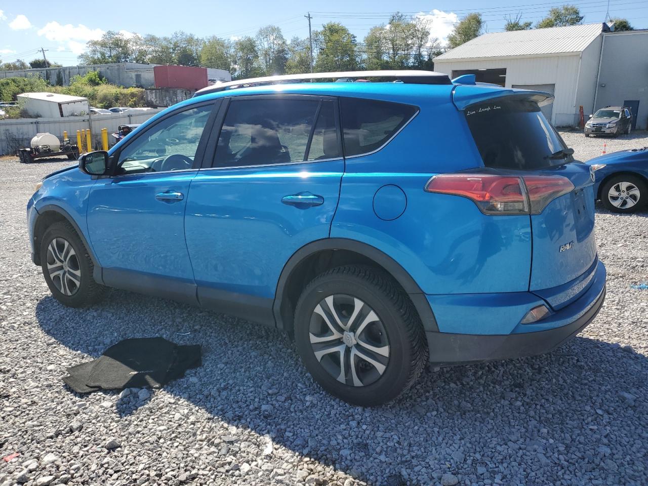 TOYOTA RAV4 LE