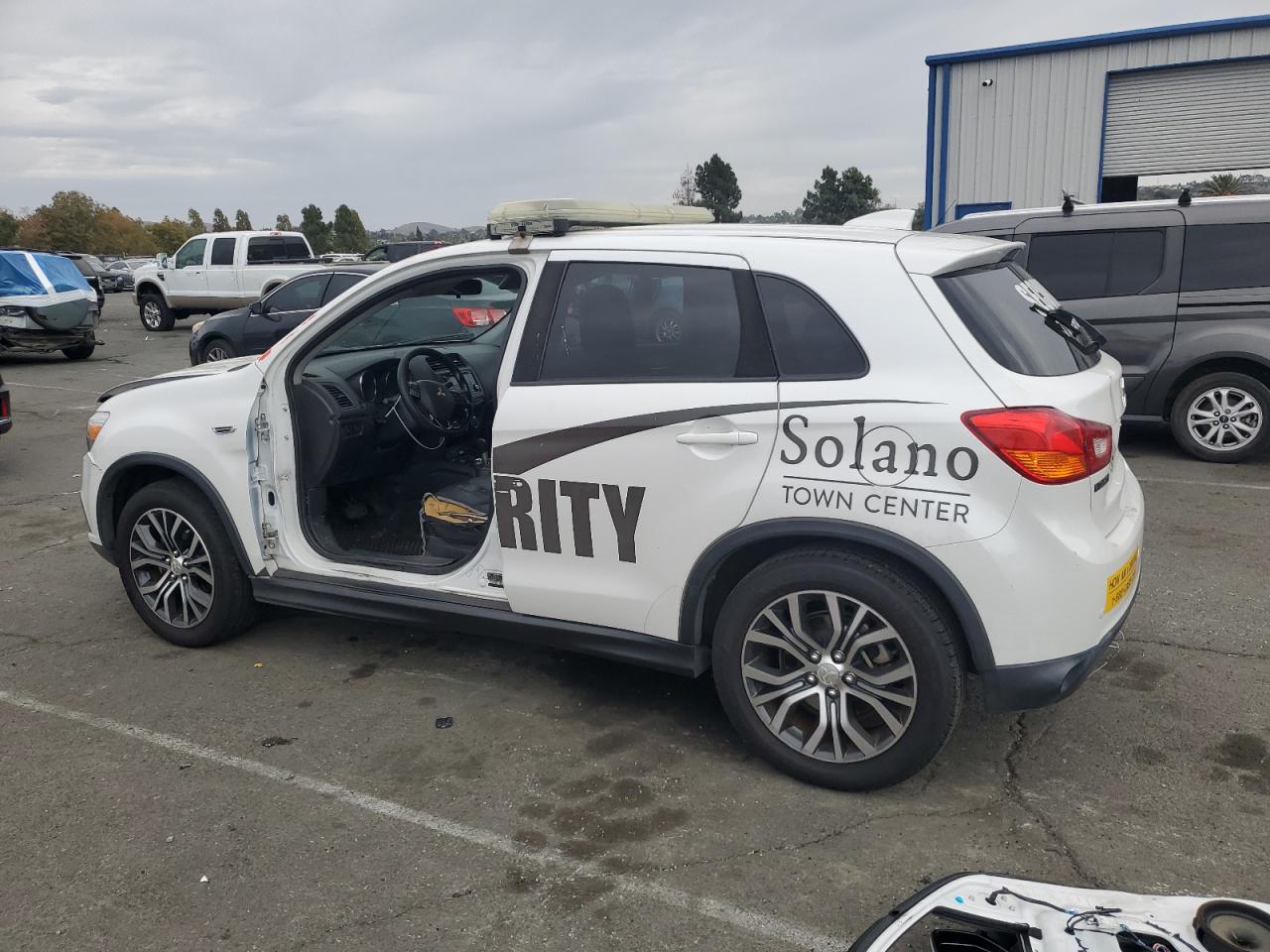 MITSUBISHI OUTLANDER ES