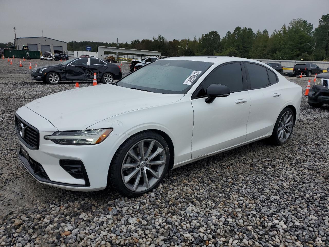 VOLVO S60 T5 MOMENTUM