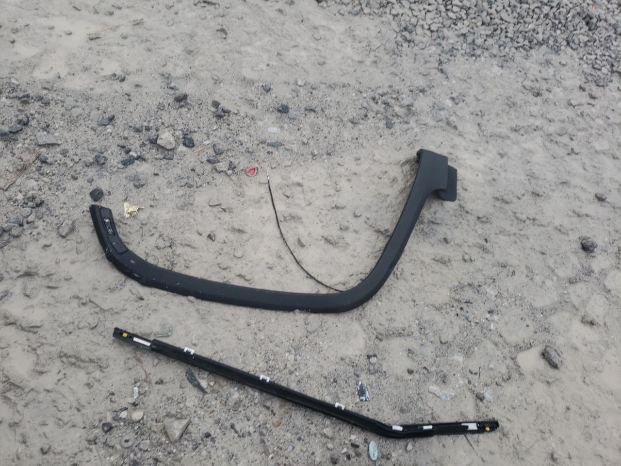 RIVIAN R1S ADVENTURE