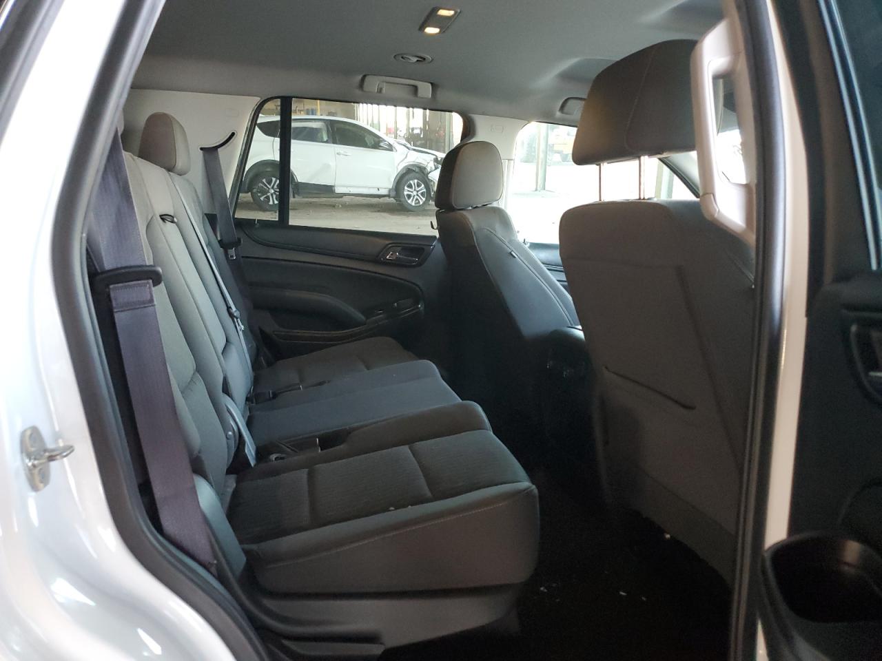 CHEVROLET TAHOE C1500 LS