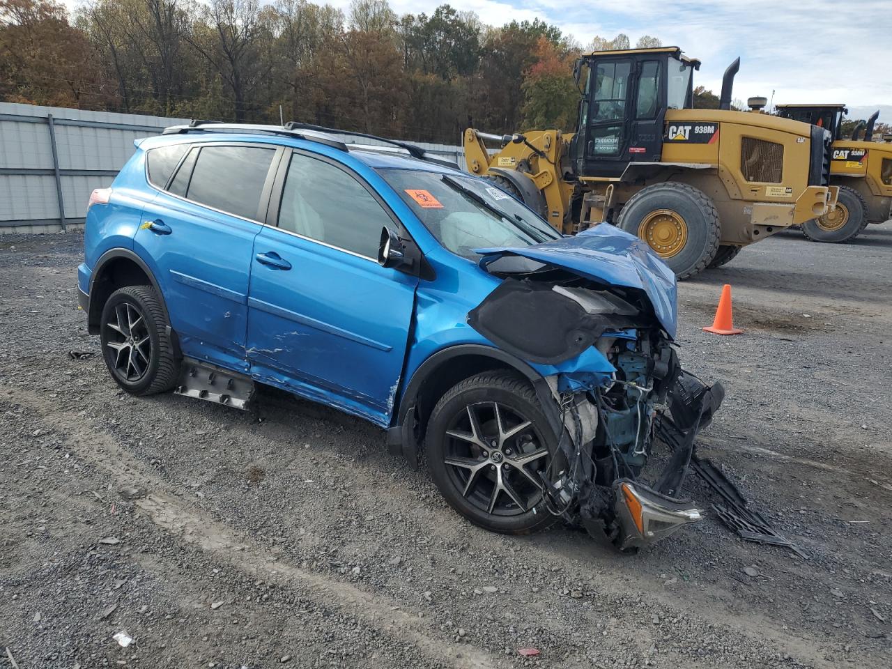 Lot #3301961427 2017 TOYOTA RAV4 SE