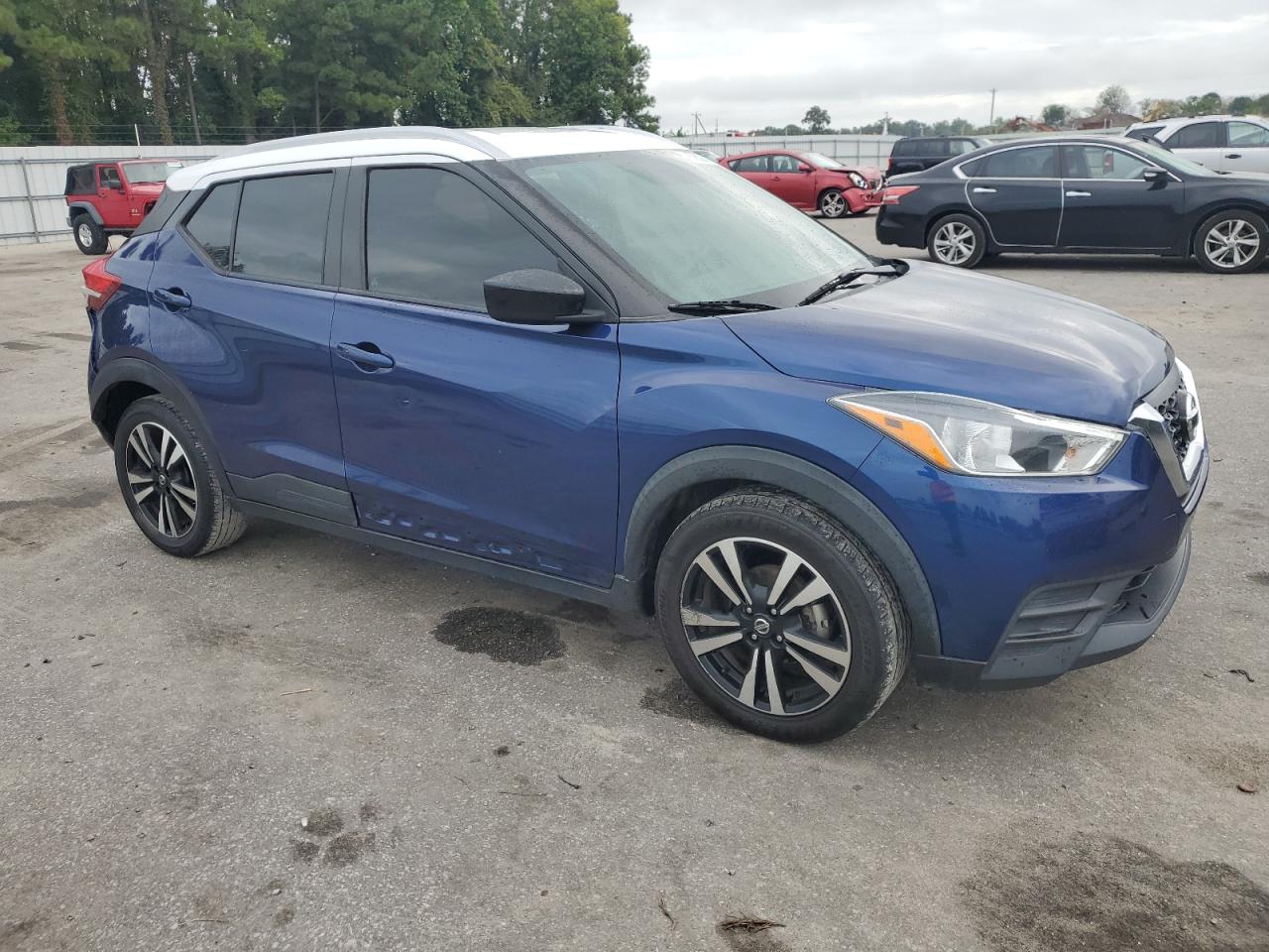 NISSAN KICKS S