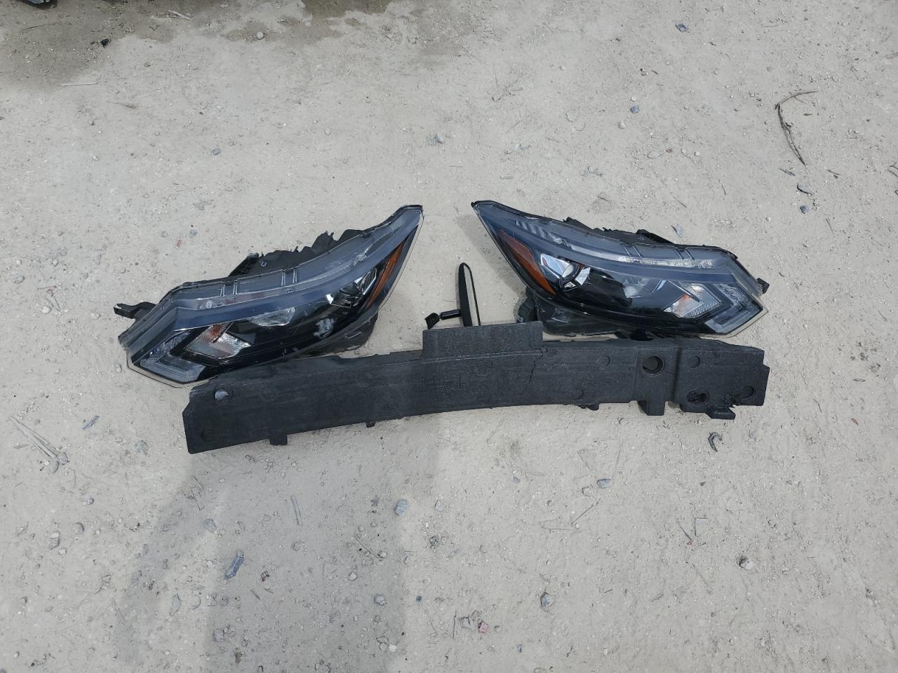 NISSAN ROGUE SPORT S