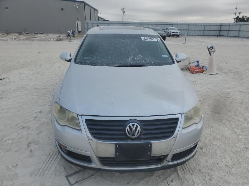 2010 VOLKSWAGEN PASSAT - WVWJK7AN3AE141182