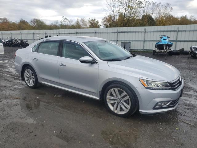 2017 VOLKSWAGEN PASSAT SE - 1VWGT7A36HC045636