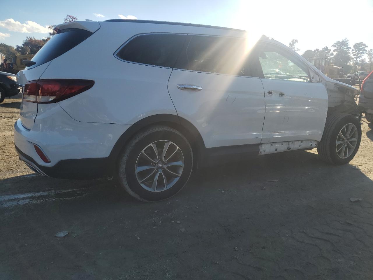 Lot #3315983147 2019 HYUNDAI SANTA FE X