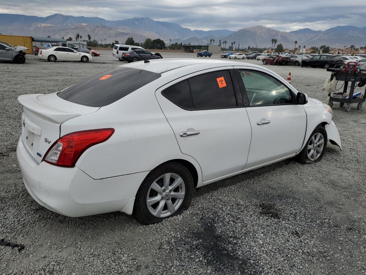 NISSAN VERSA S