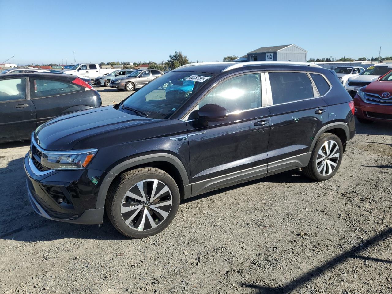 Lot #3302729052 2023 VOLKSWAGEN TAOS SE