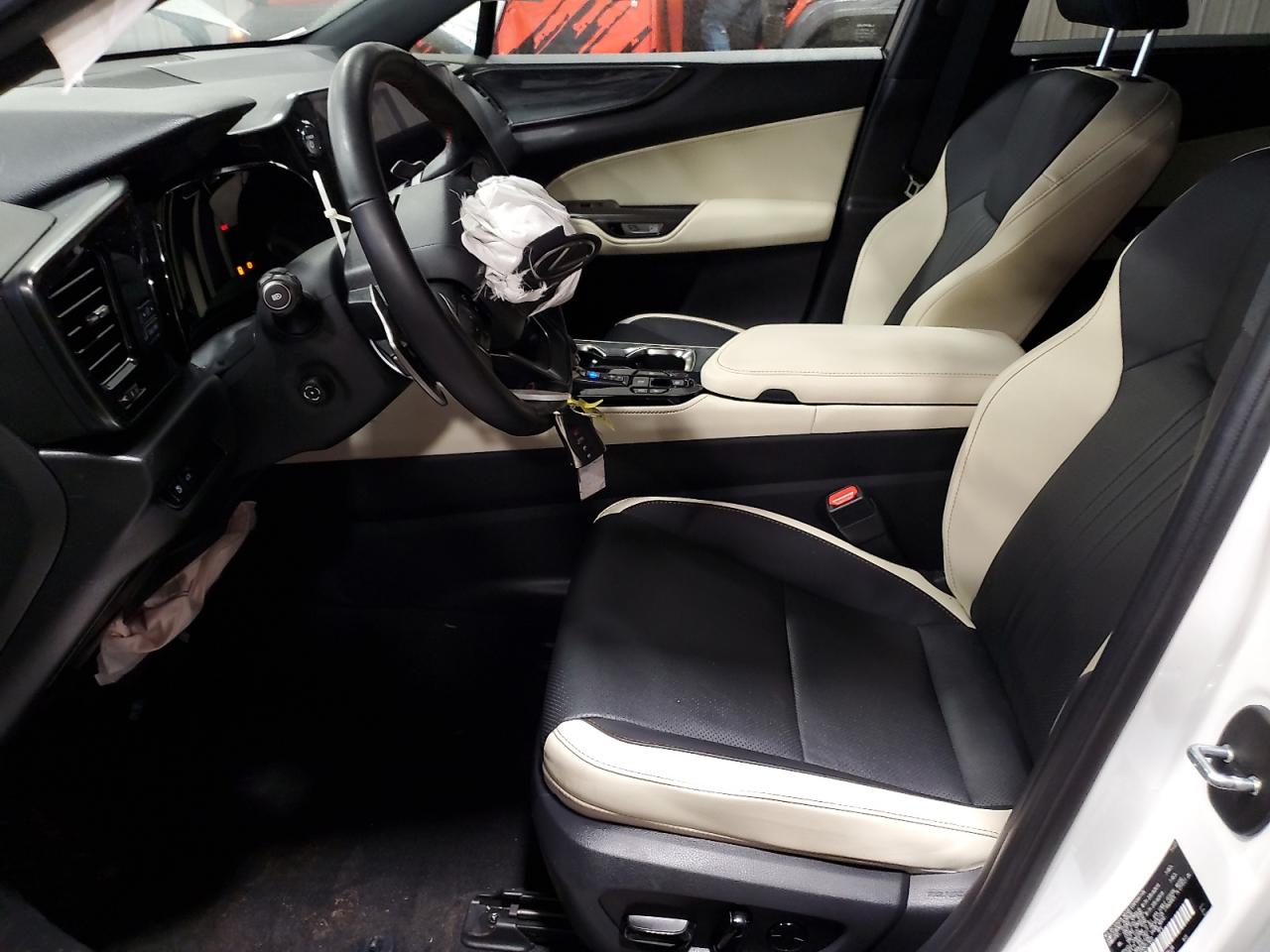 LEXUS NX 350H BASE