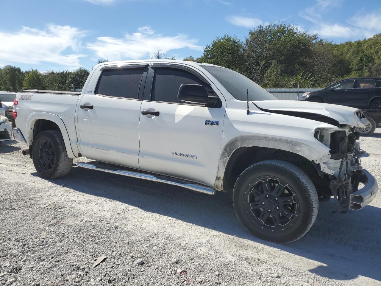 TOYOTA TUNDRA CREWMAX SR5