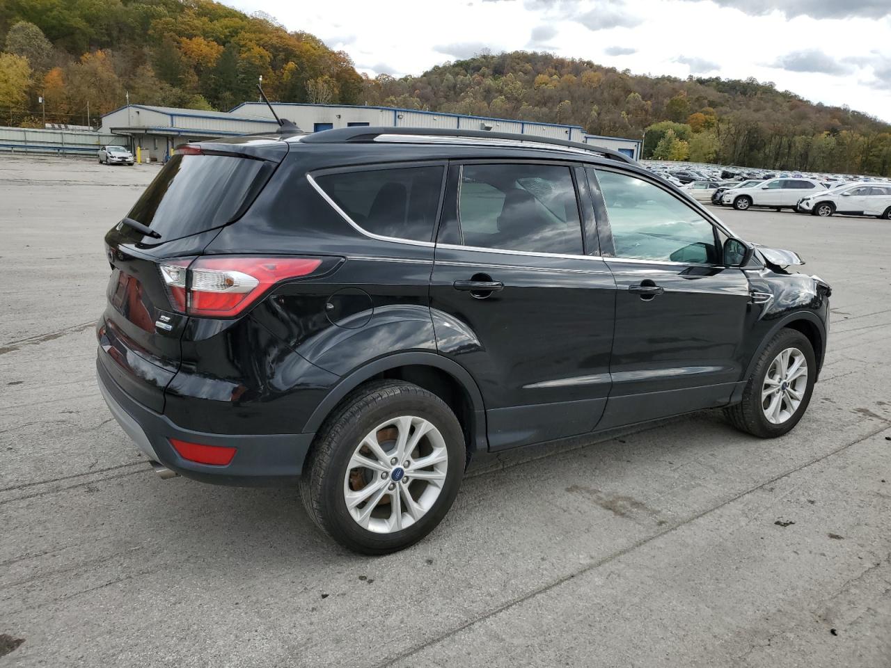 FORD ESCAPE SE