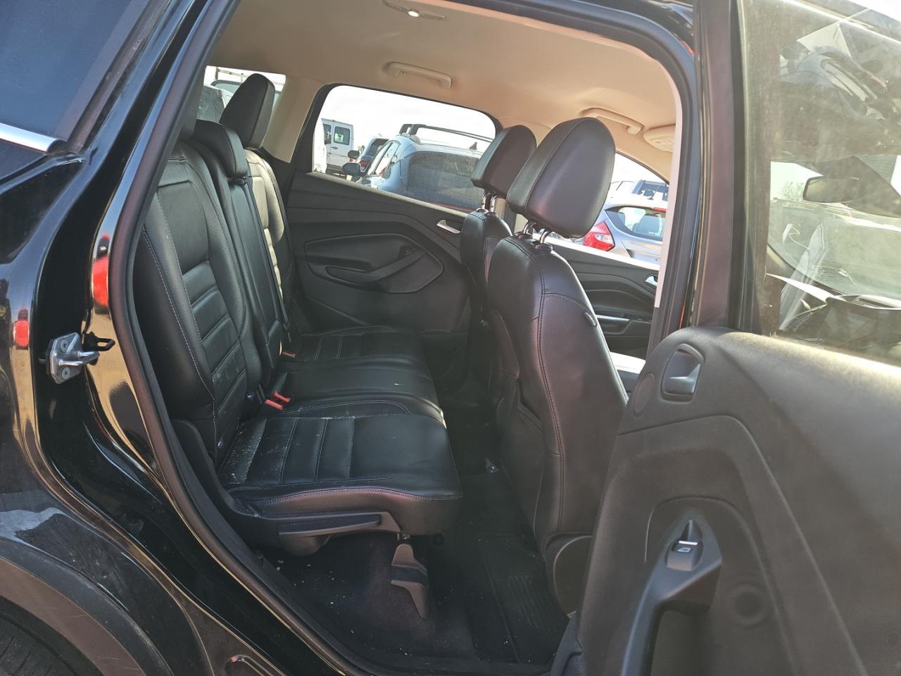 FORD ESCAPE TITANIUM