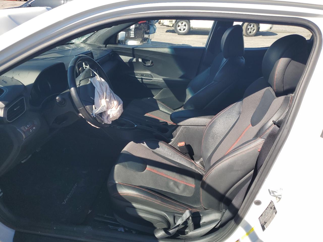 Lot #3316712398 2019 HYUNDAI VELOSTER T