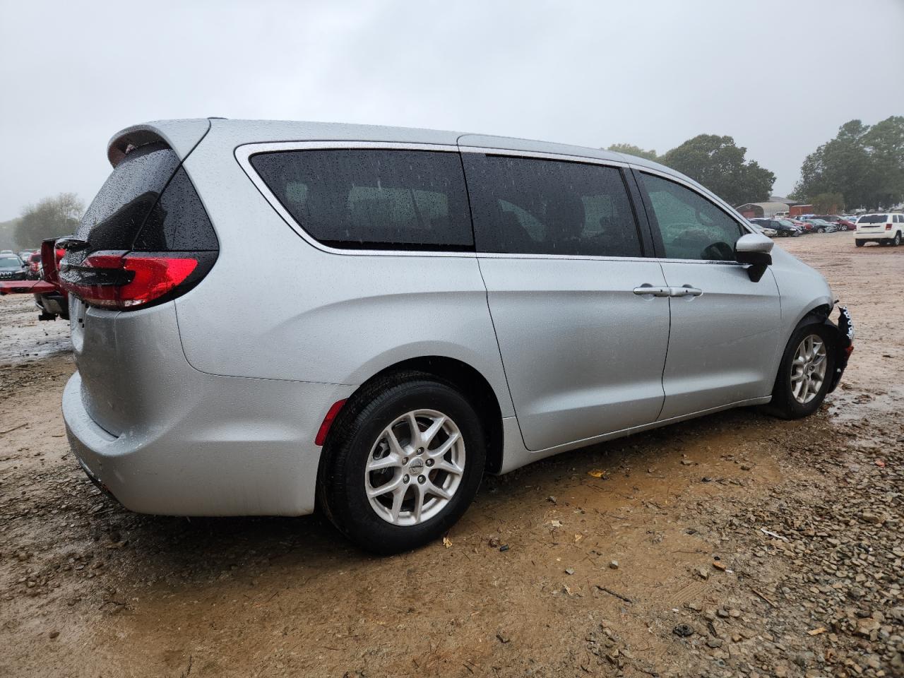 CHRYSLER PACIFICA TOURING L