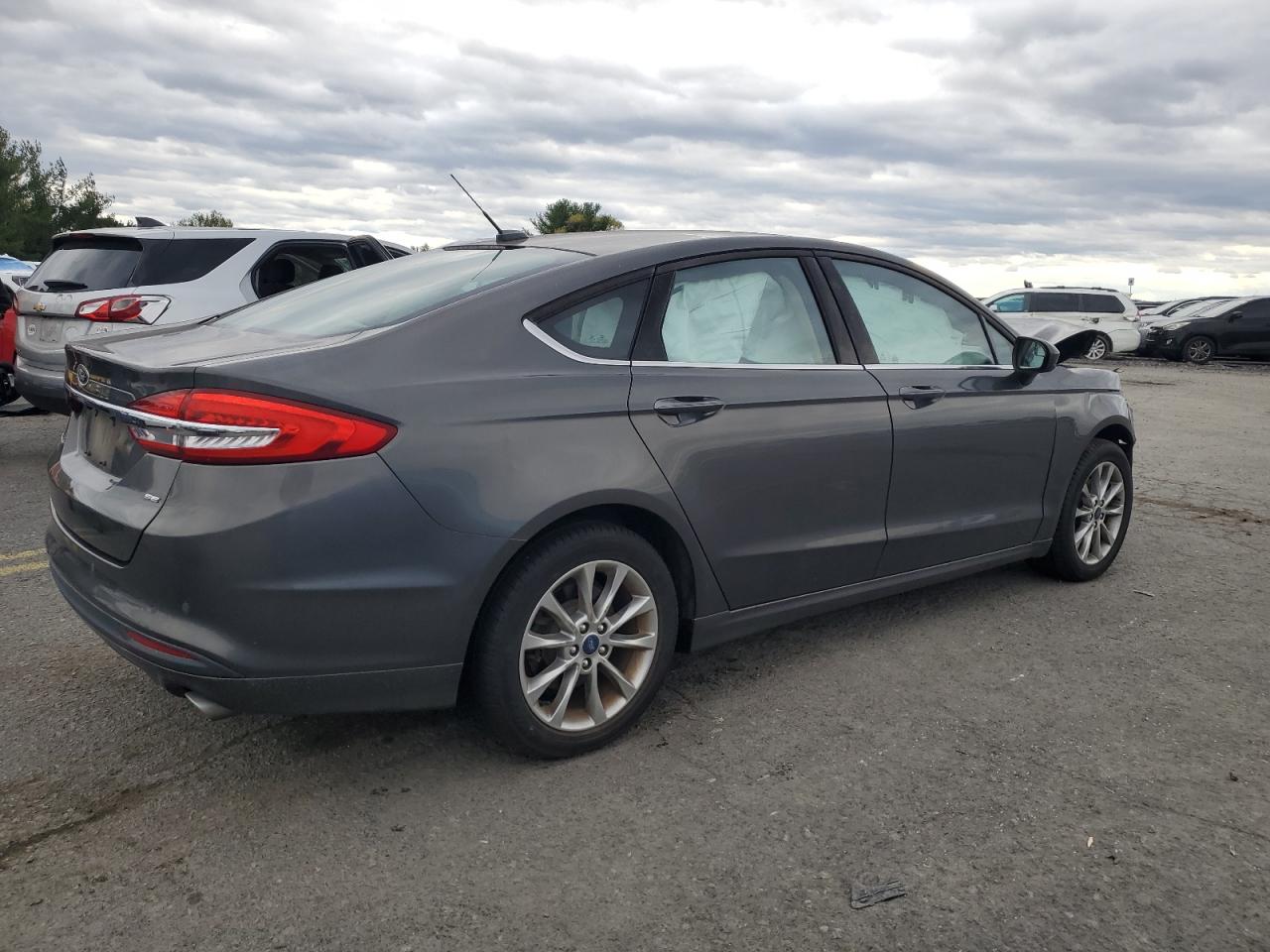 Lot #3301603728 2017 FORD FUSION SE