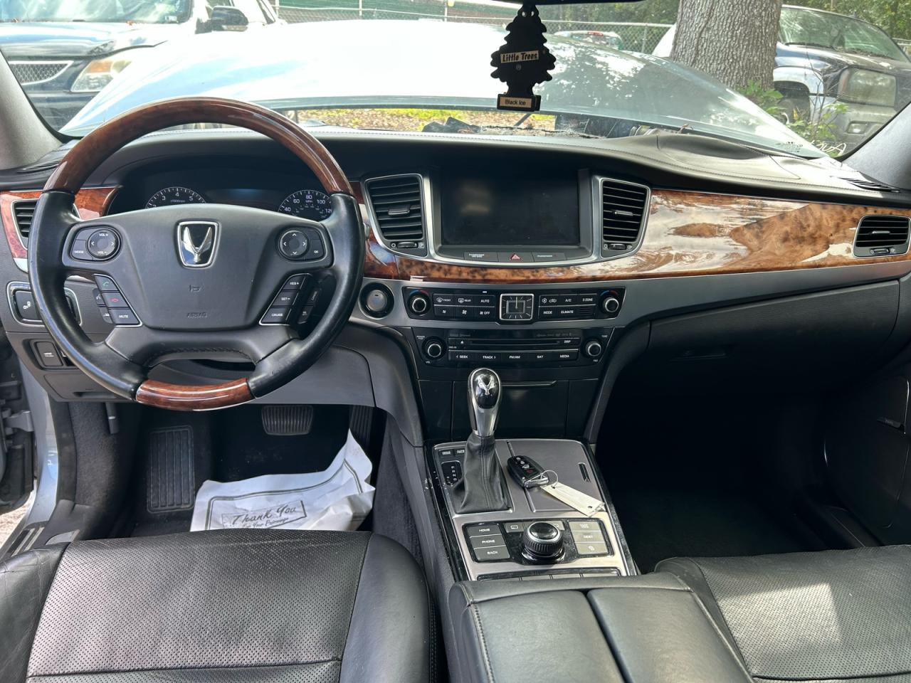 HYUNDAI EQUUS SIGNATURE