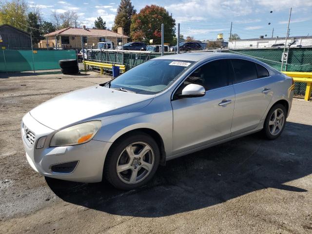 VOLVO S60 T5