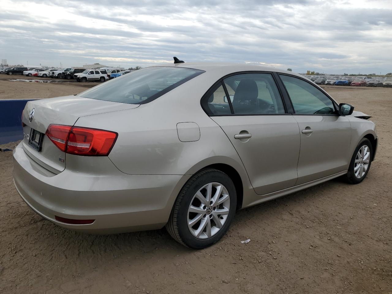 VOLKSWAGEN JETTA SE
