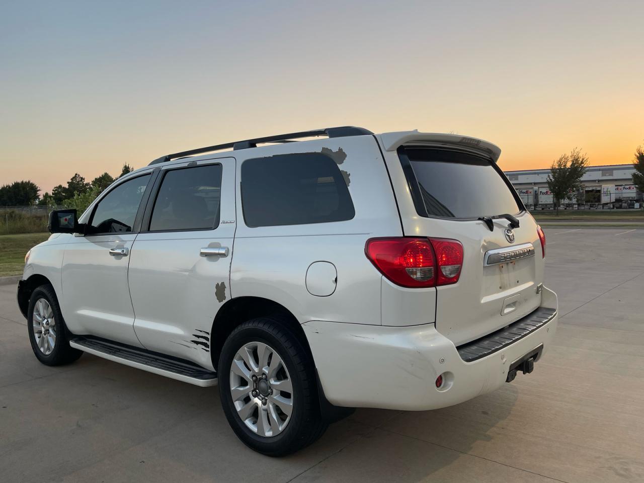 TOYOTA SEQUOIA PLATINUM