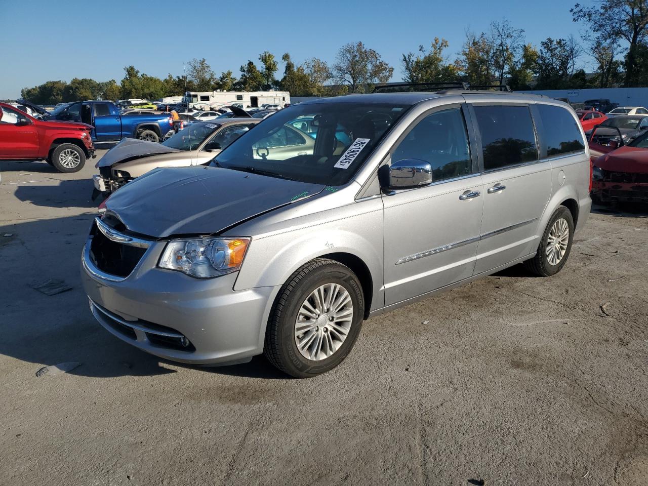 CHRYSLER TOWN & COUNTRY TOURING L