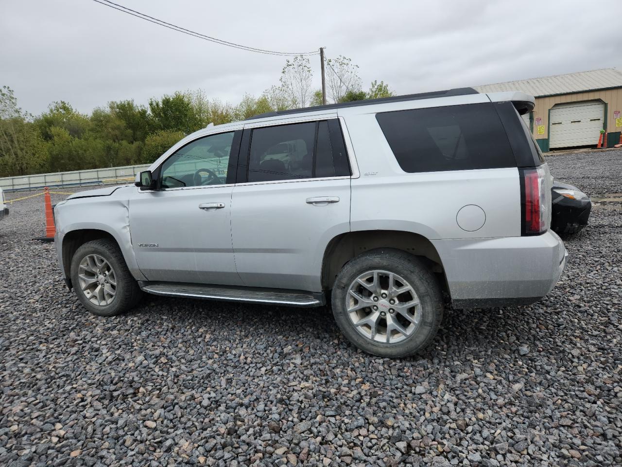GMC YUKON SLT