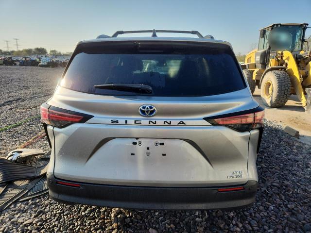 2022 TOYOTA SIENNA XLE #3284924933