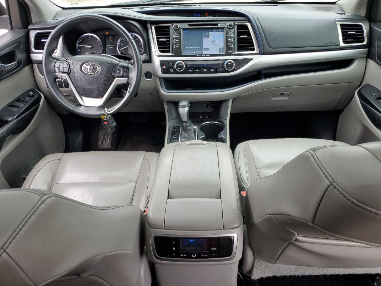 TOYOTA HIGHLANDER XLE