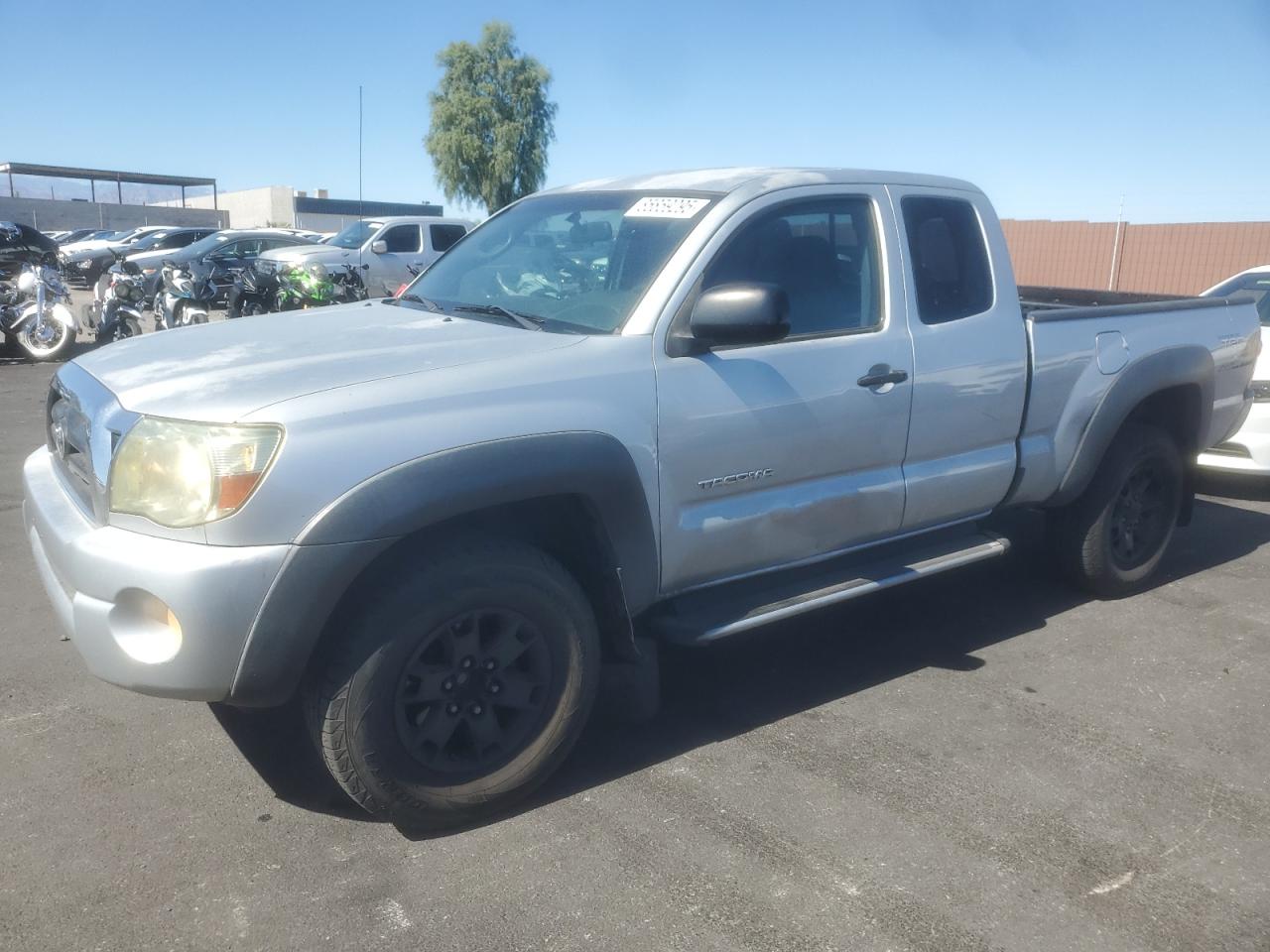  Salvage Toyota Tacoma