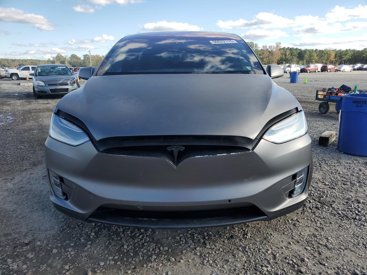 TESLA MODEL X