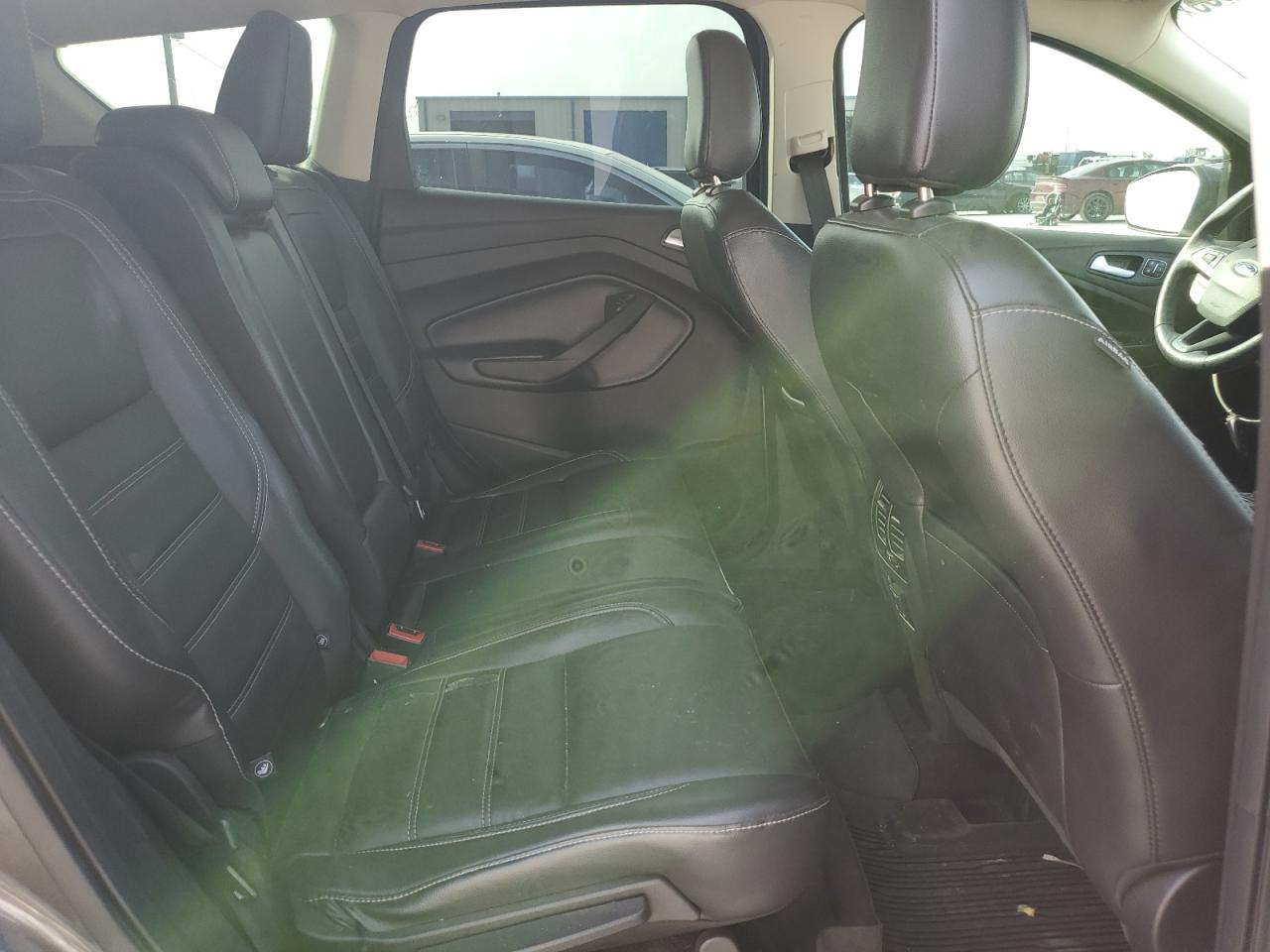 FORD ESCAPE TITANIUM