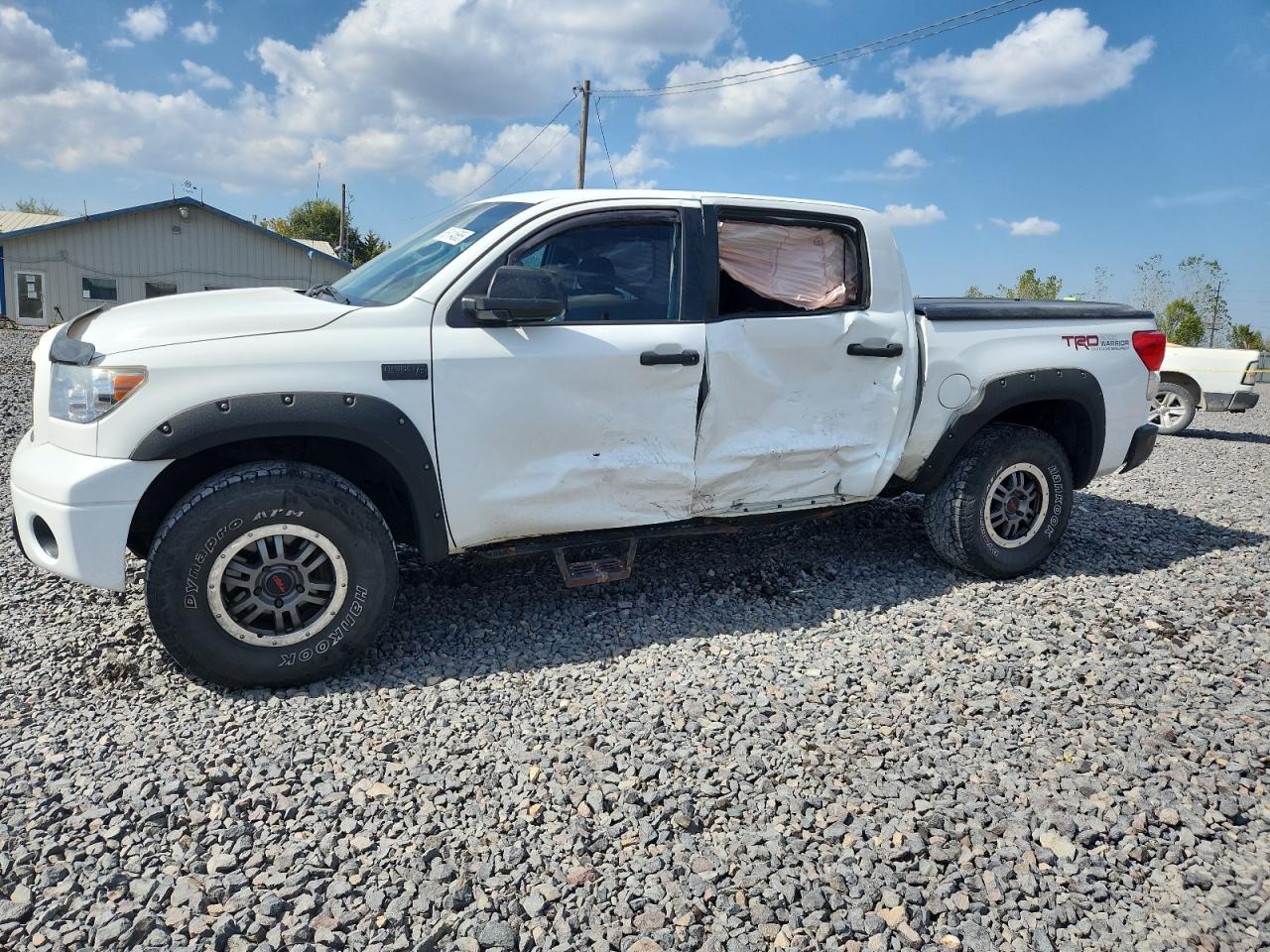 TOYOTA TUNDRA CREWMAX SR5