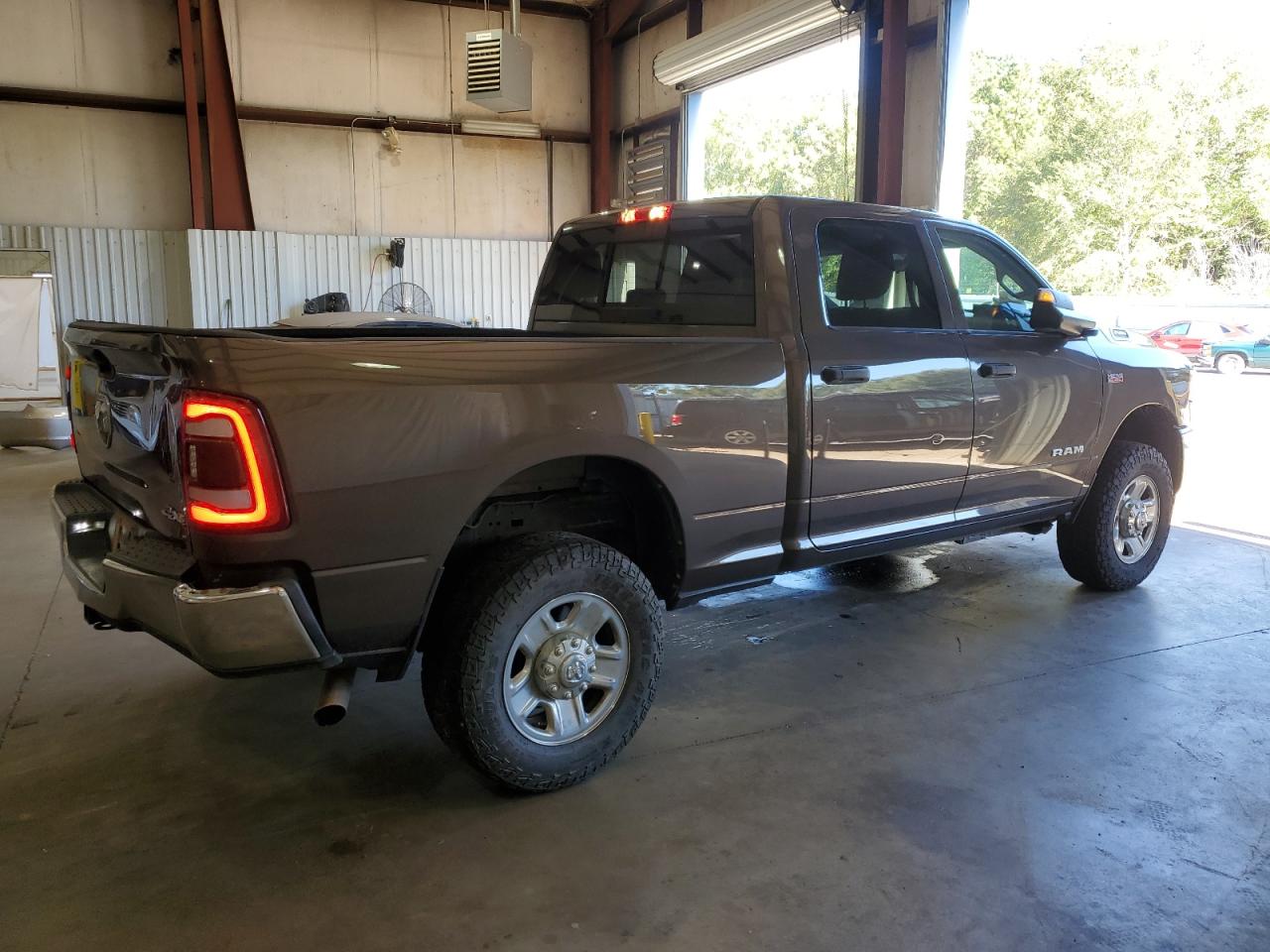 RAM 2500 TRADESMAN