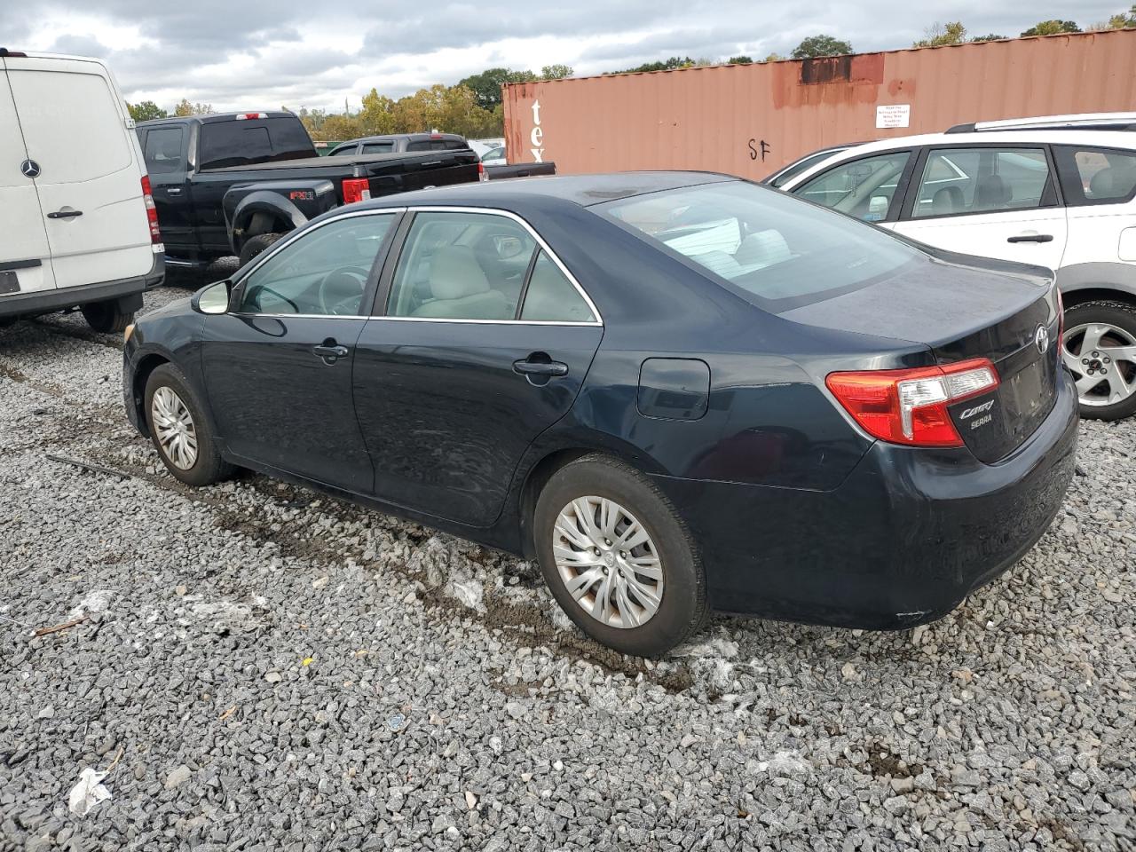 TOYOTA CAMRY BASE