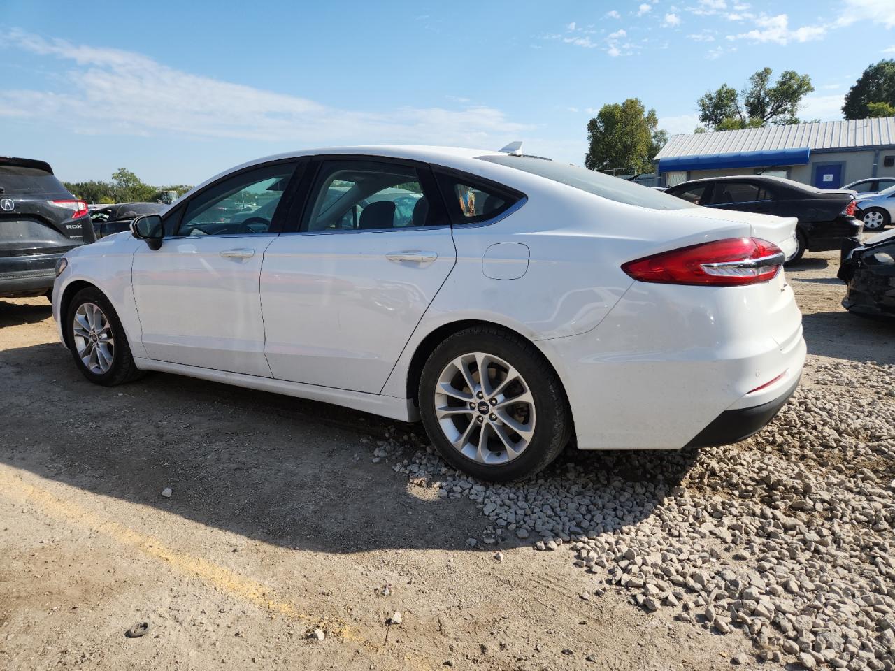 FORD FUSION SE