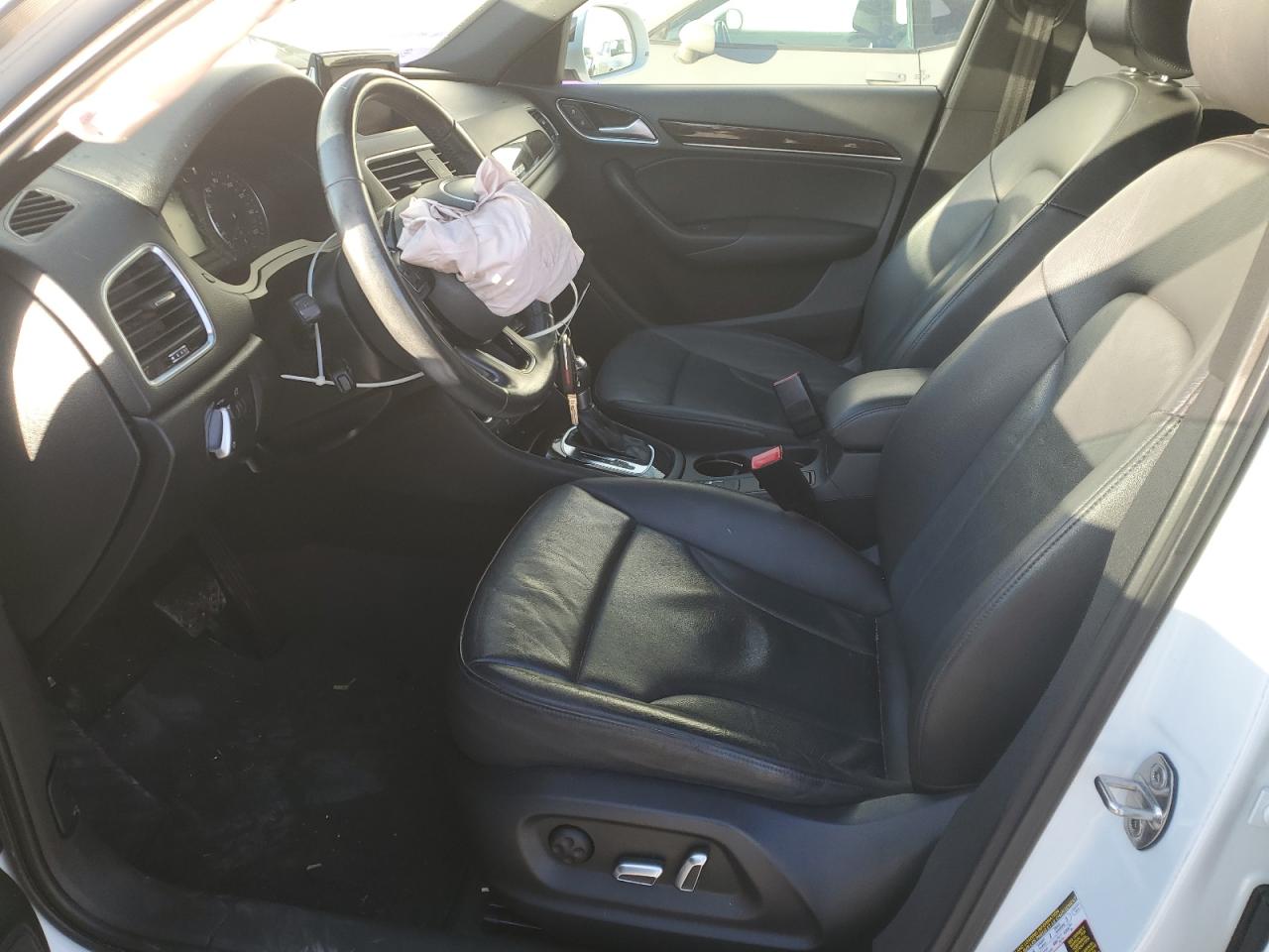 AUDI Q3 PREMIUM PLUS