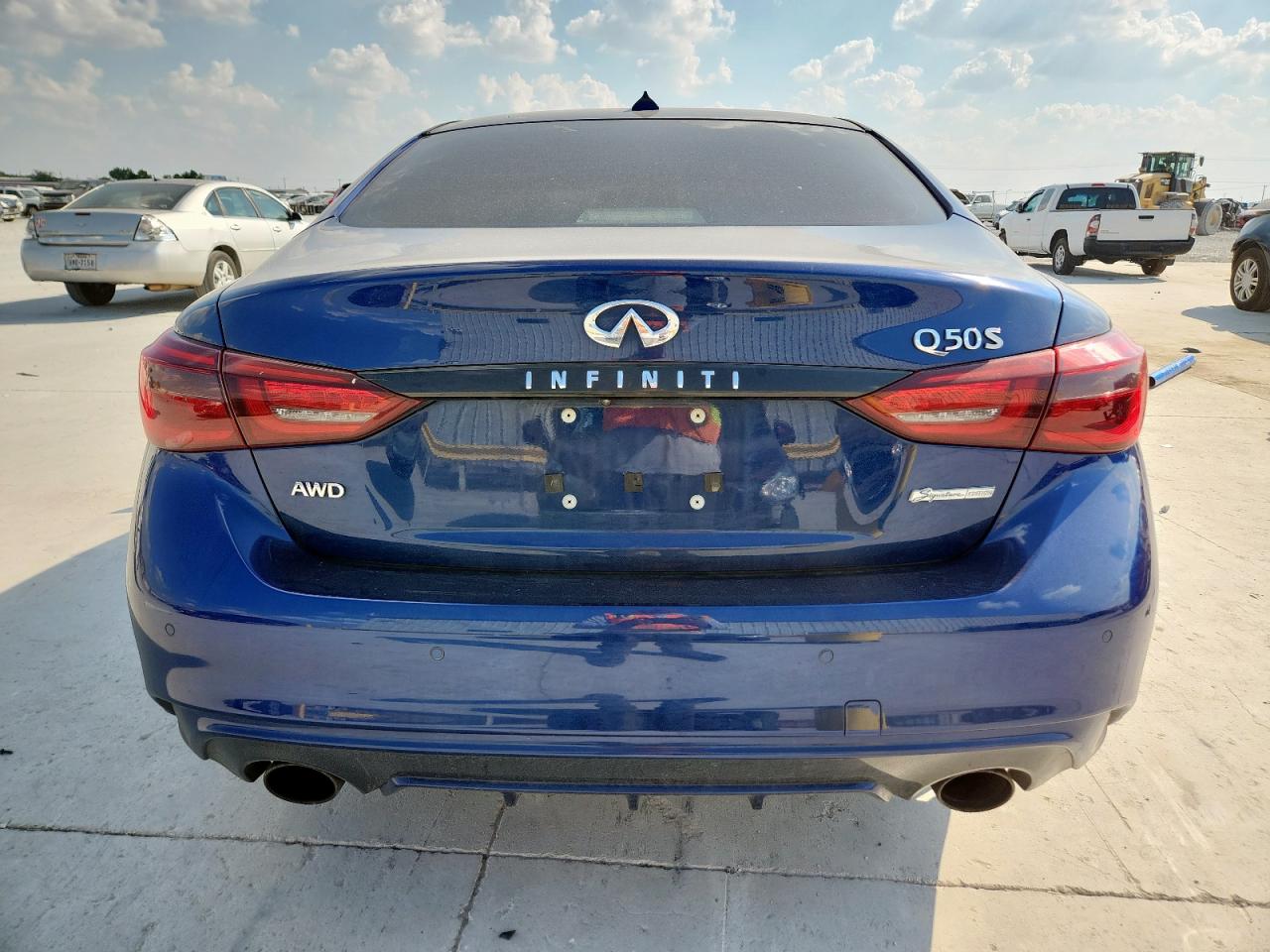 INFINITI Q50 LUXE