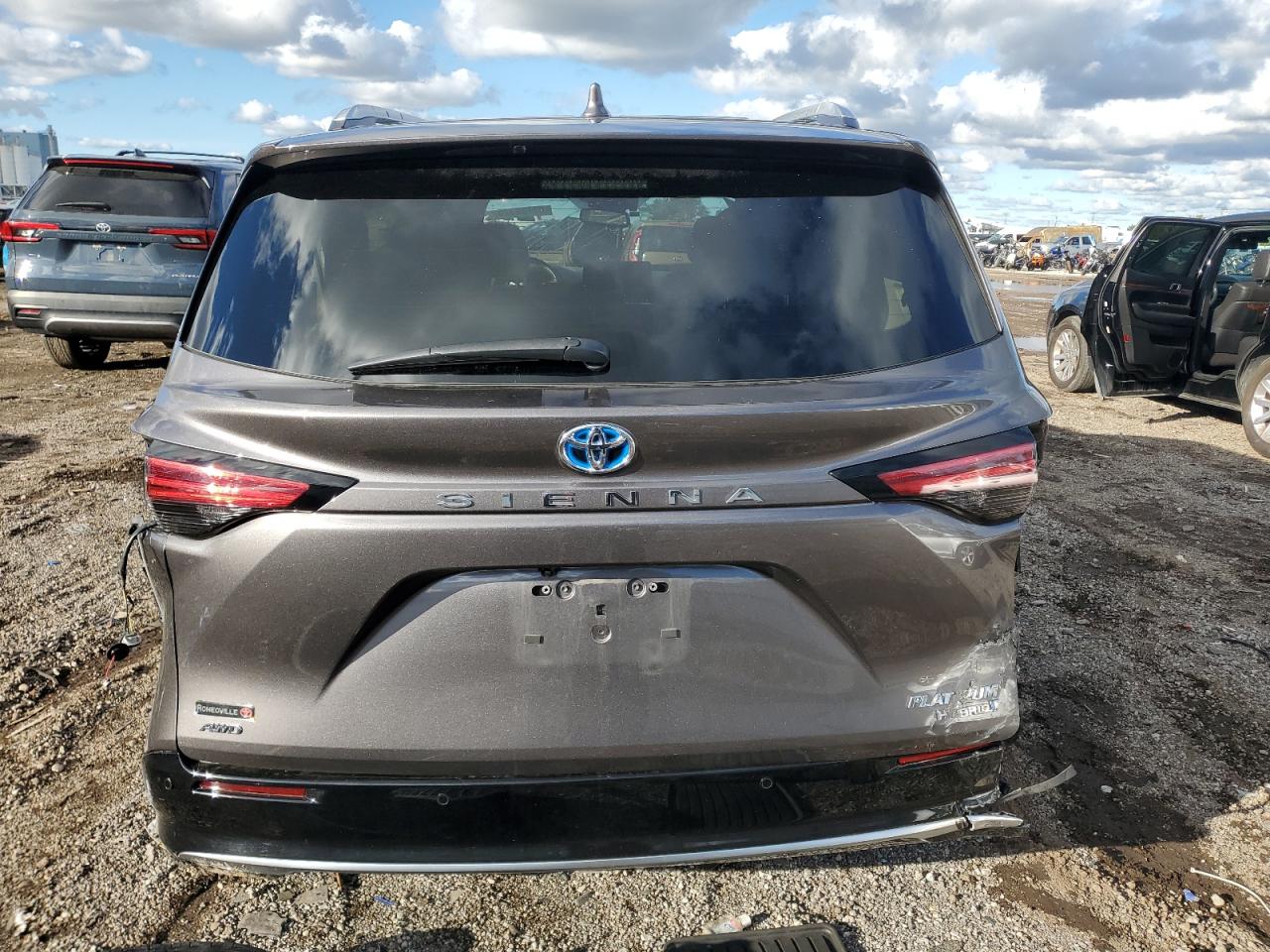 TOYOTA SIENNA LIMITED