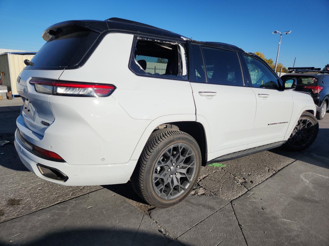 JEEP GRAND CHEROKEE L SUMMIT