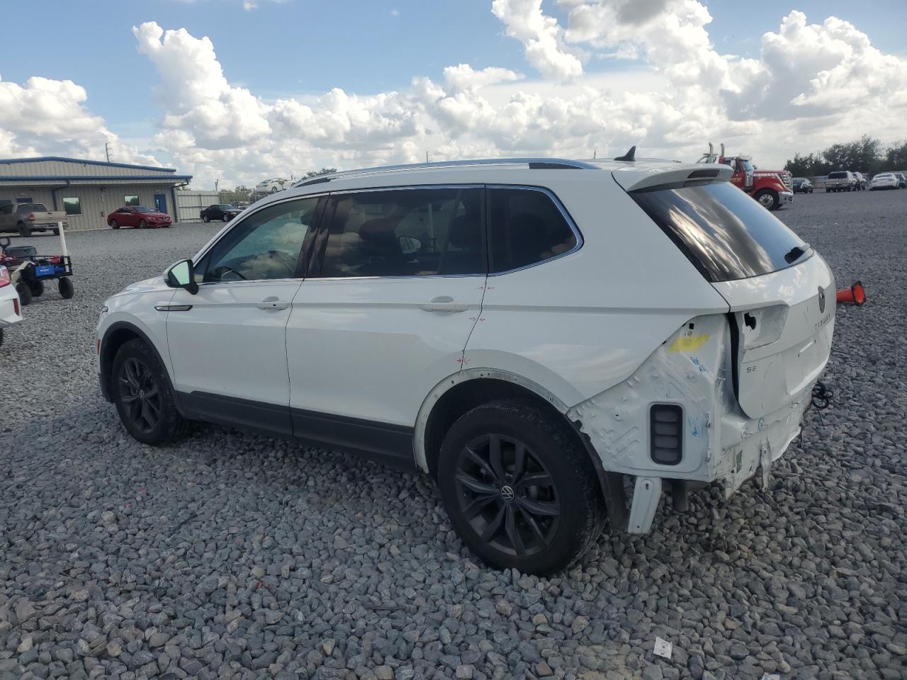 VOLKSWAGEN TIGUAN SE