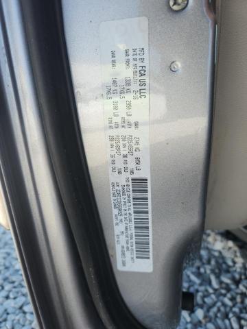 2016 CHRYSLER TOWN & COU - 2C4RC1CGXGR284525