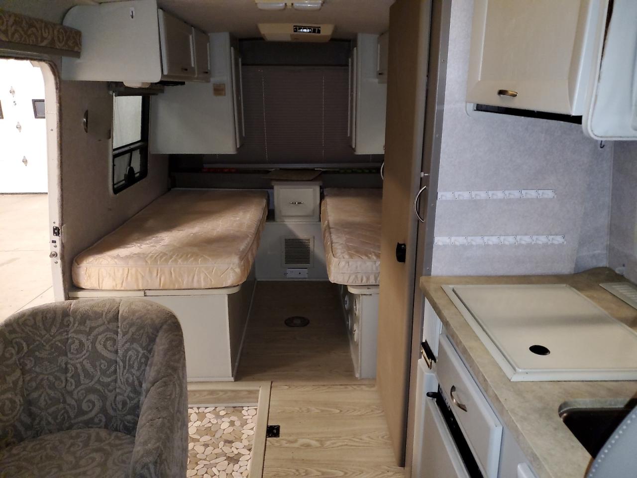 Lot #3282517893 1996 WINNEBAGO RIALTA