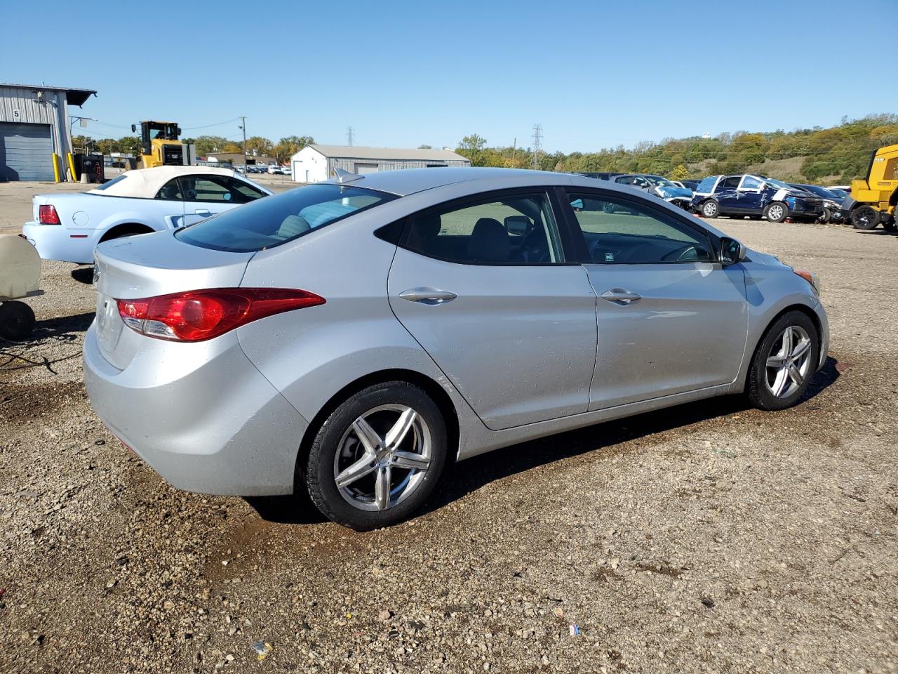 HYUNDAI ELANTRA GLS